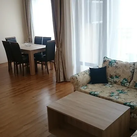 Aria Complex 3*