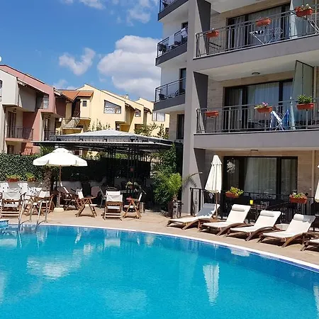 Апартхотел Aria Complex 3*